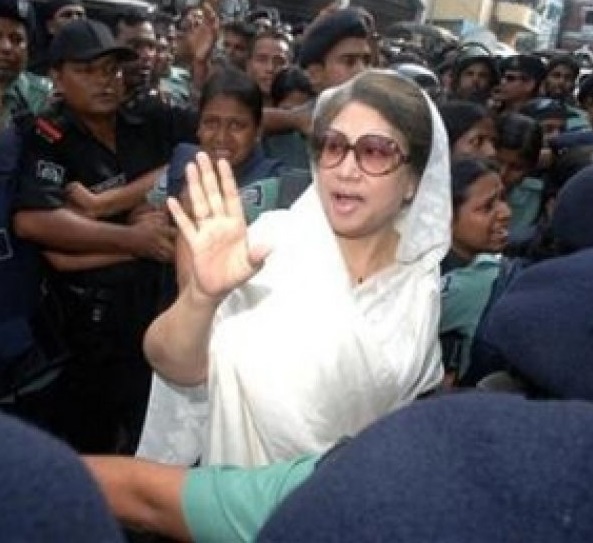 দুই মামলায় স্থায়ী জামিন পেলেন খালেদা জিয়া