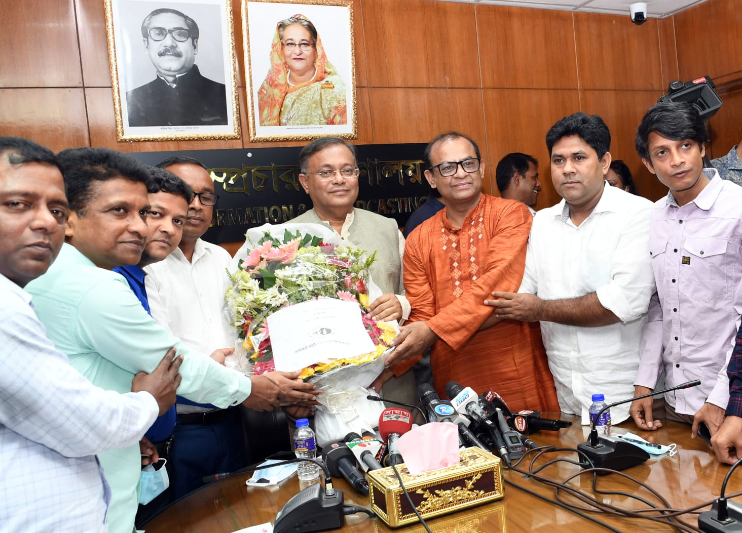 বিএনপি গায়েবানা দলের সাথে সংলাপ করছে : তথ্যমন্ত্রী
