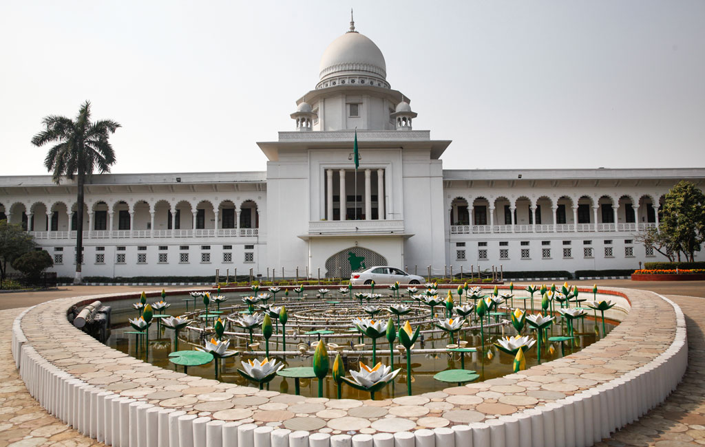 ভাষাশহীদদের সম্মান : বাংলায় রায় দিলেন হাইকোর্ট