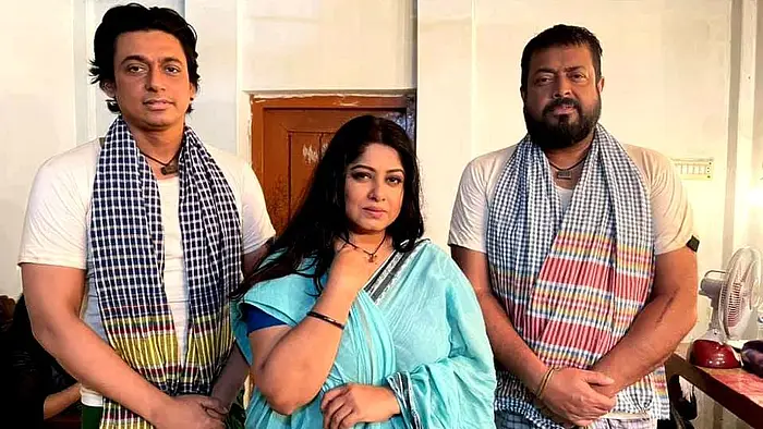 জায়েদ আমাকে কখনোই অসম্মান করেনি, সানী ভাই একতরফা বলেছেন : মৌসুমী