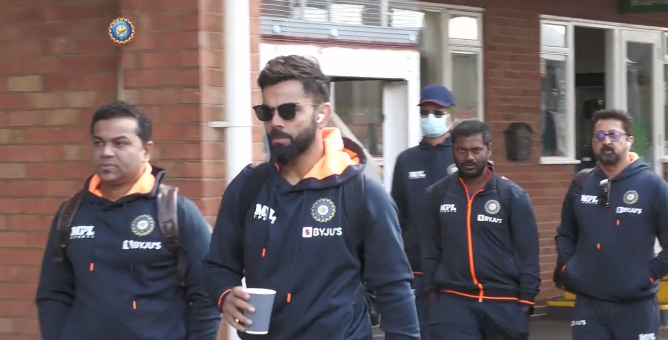 ইংল্যান্ডে গিয়ে করোনা আক্রান্ত বিরাট কোহলি