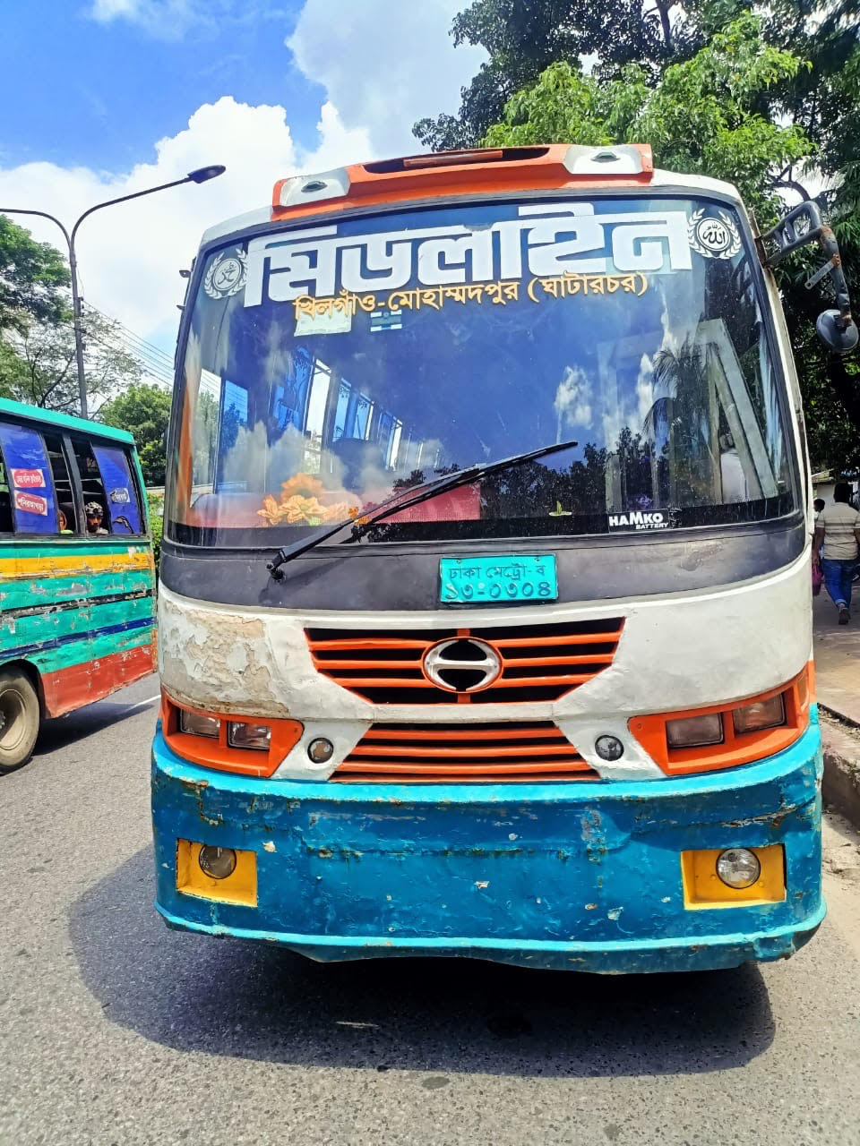 যৌথ চিরুনি অভিযানে রুট পারমিটবিহীন ১৩টি বাস ডাম্পিং