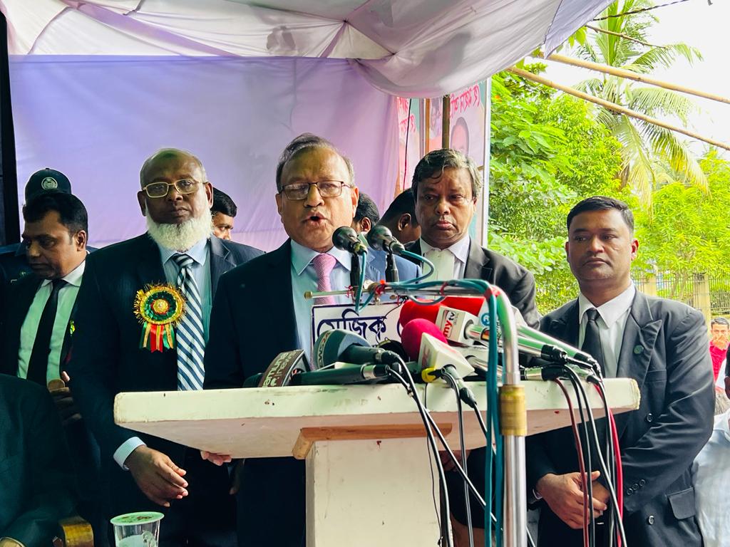 লোডশেডিং ও পণ্যের মূল্য বৃদ্ধি বৈশ্বিক সমস্যা : স্থানীয় সরকার মন্ত্রী