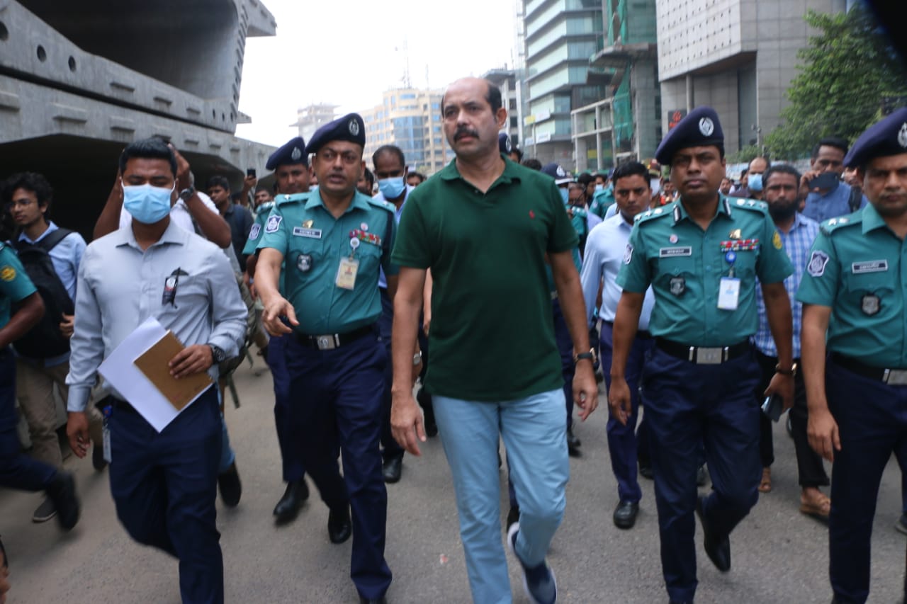 জননিরাপত্তা নিশ্চিত না হলে প্রকল্পের কাজ চলতে দেয়া হবে না : মেয়র আতিক