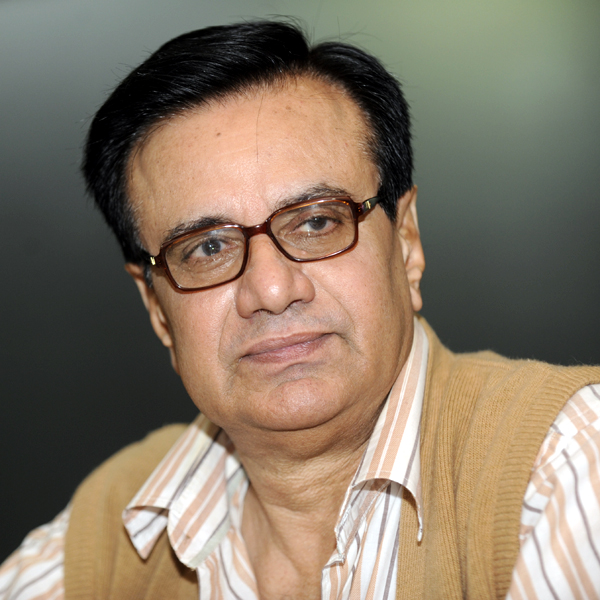 পাকিস্তানের ভূত এখনো নামেনি