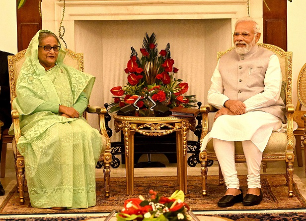 মোদিকে পদ্মা সেতু দেখার আমন্ত্রণ শেখ হাসিনার