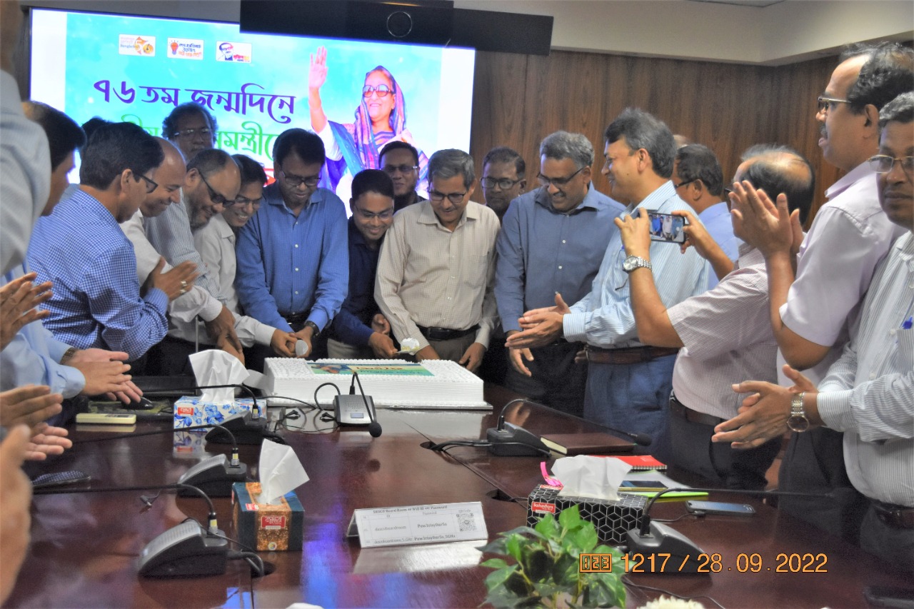 সফল রাষ্ট্রনায়ক প্রধানমন্ত্রী শেখ হাসিনার ৭৬তম জন্মদিন উদযাপন করেছে ডেসকো