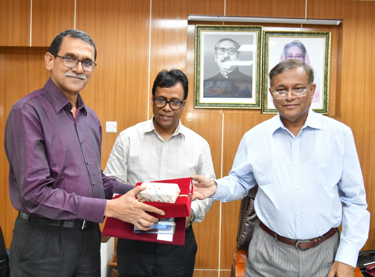 তথ্য মন্ত্রণালয়ের শুদ্ধাচার পুরস্কার প্রদান