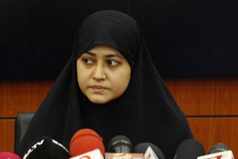 কেবিন ক্রু থেকে জঙ্গিবাদে জড়ানো মা হিজরতে পাঠান সন্তানকেও!