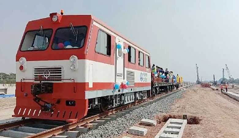প্রথমবারের মতো পদ্মা সেতুতে পরীক্ষামূলক ট্রেন চলাচল শুরু