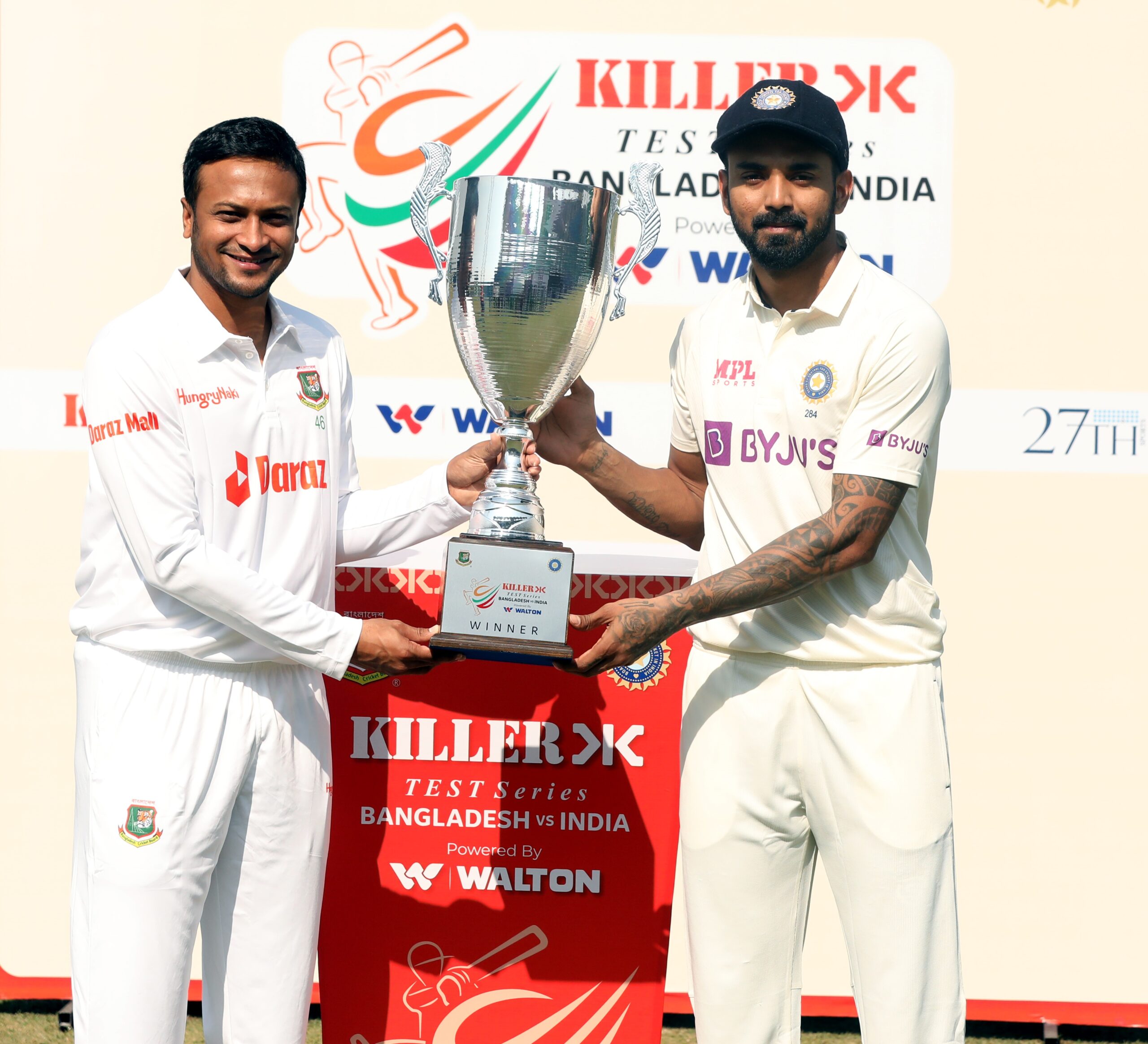 প্রথম টেস্টের আগে হাসপাতালে সাকিব, আর্জেন্টিনার ম্যাচ দেখতে ক্রিকেটারদের বারণ ডোমিঙ্গোর