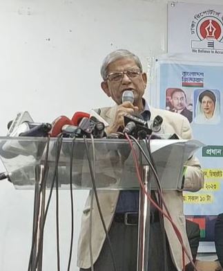 সরকার নতজানু ও ব্যর্থ জাতি তৈরি করতে চায় - মির্জা ফখরুল