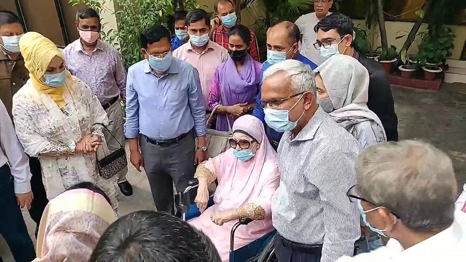 স্বাস্থ্য পরীক্ষা করাতে হাসপাতালে যাচ্ছেন খালেদা জিয়া