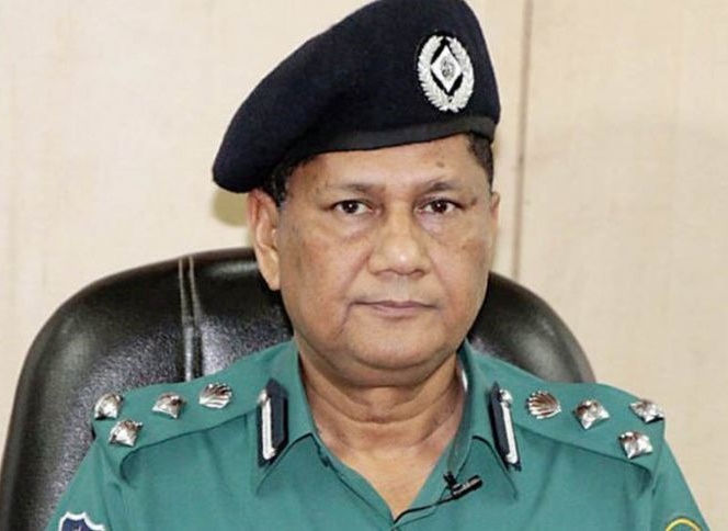 সাবেক ডিএমপি কমিশনারসহ ১৫ পুলিশ সদস্যের বিরুদ্ধে মামলার আবেদন
