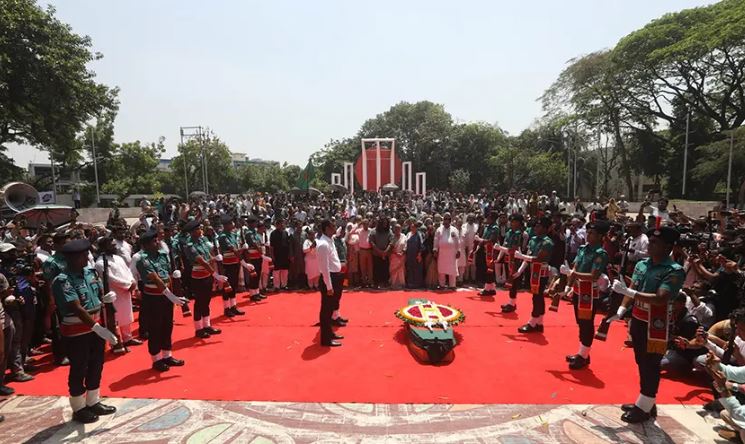 রাষ্ট্রীয় সম্মানে ভূষিত ডা. জাফরুল্লাহ চৌধুরী