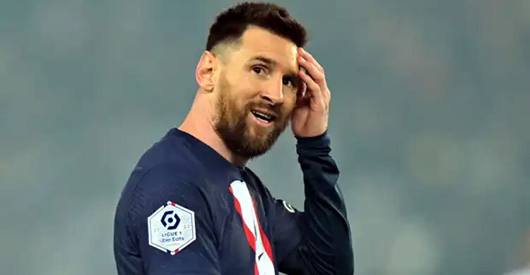 মেসিকে দলে ভেড়াতে রোনালদোর দ্বিগুণ বেতনের প্রস্তাব আল হিলালের