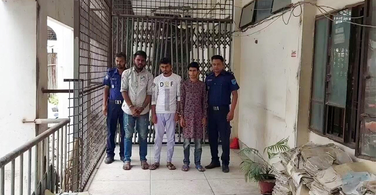 তিনজনের মৃত্যুদণ্ডের আদেশ দিয়েছেন আদালত
