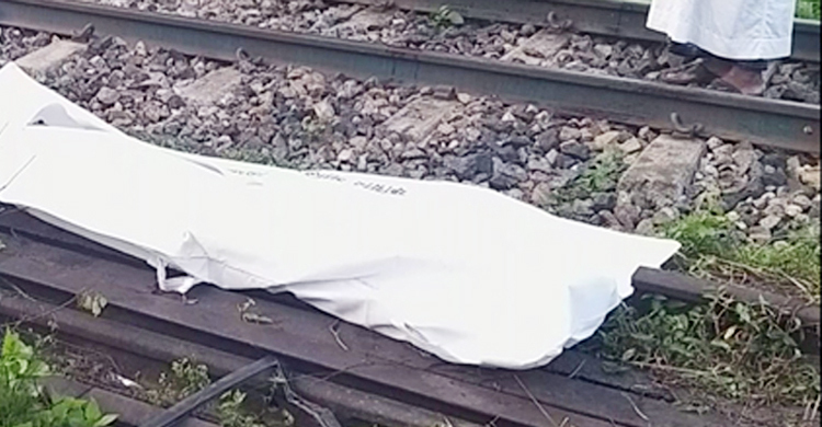 ট্রেনের নীচে কাটা পরে বৃদ্ধর মৃত্যু