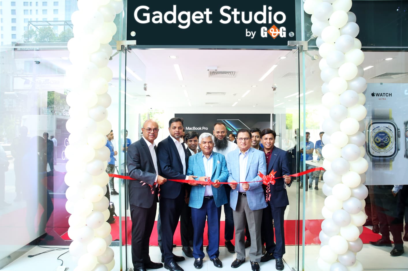 দেশের প্রথম এক্সপেরিয়েন্স স্টোর ও অ্যাপল অথরাইজড রি-সেলার গ্যাজেট স্টুডিও চালু করেছে গ্যাজেট এন্ড গিয়ার