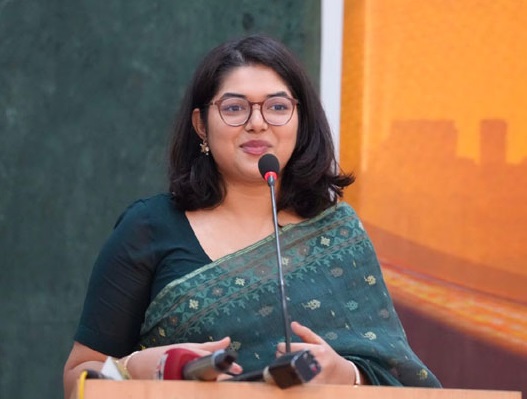 চিফ হিট অফিসার মেয়রকন্যা বুশরা