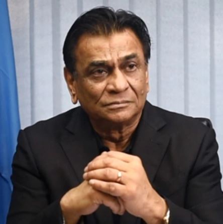 সাংবাদিকদের বাপের জুতা পরা ছবি চাওয়ার পর ক্ষমা চাইলেন বাফুফে সভাপতি কাজী সালাউদ্দিন