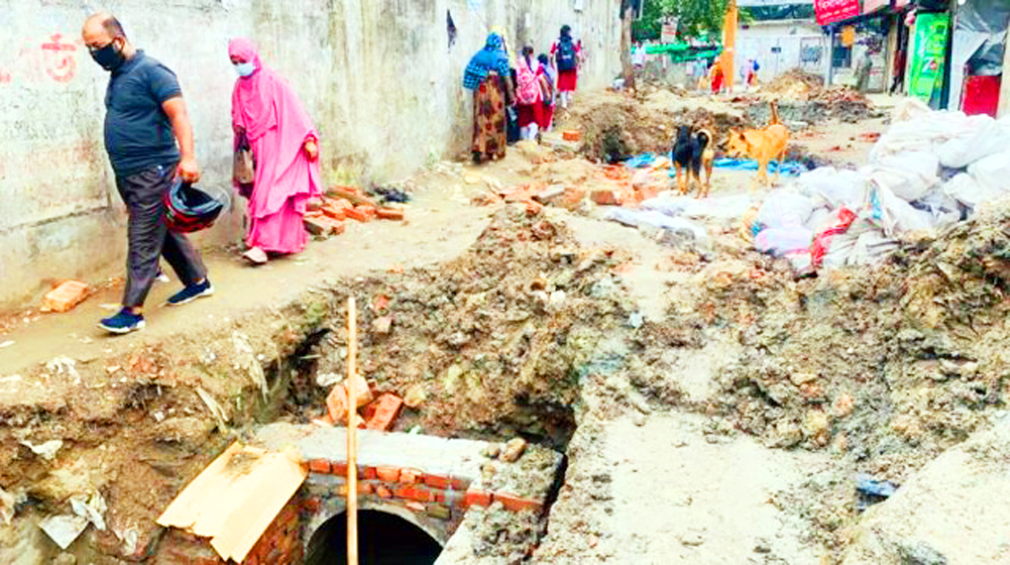 অনুমতি ছাড়া রাজধানীতে রাস্তা কাটাকাটি করলে ব্যবস্থা গ্রহণ করা হবে
