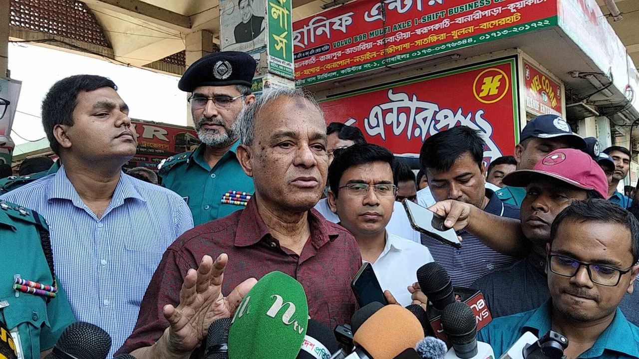 ঈদে কোনো নিরাপত্তা হুমকি নেই স্বরাষ্ট্র উপদেষ্টা