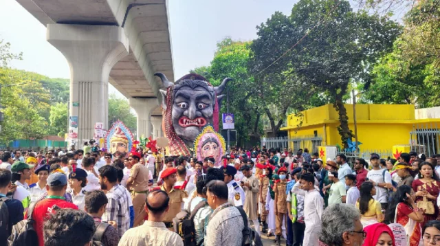বাংলা নববর্ষ ১৪৩২-কে স্বাগত জানাতে উৎসবের রঙে রাঙালো দেশ